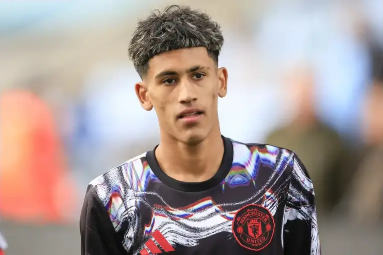 TurkTalks Man Utd: Michael Carrick’s first breakout star WON’T be JJ Gabriel