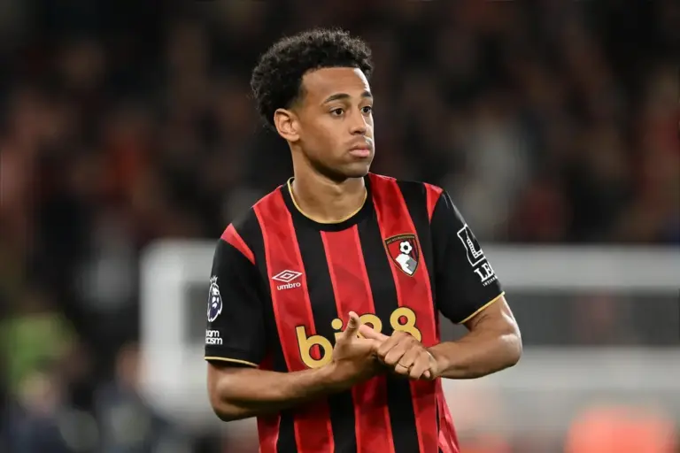 It makes sense for Man Utd to sign £40m Premier League midfielder