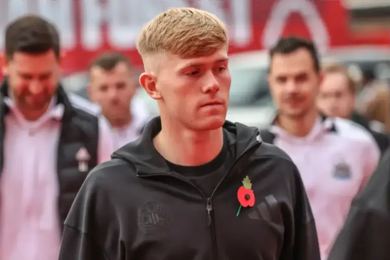 Lewis Hall Openness Gives Manchester United Transfer Test
