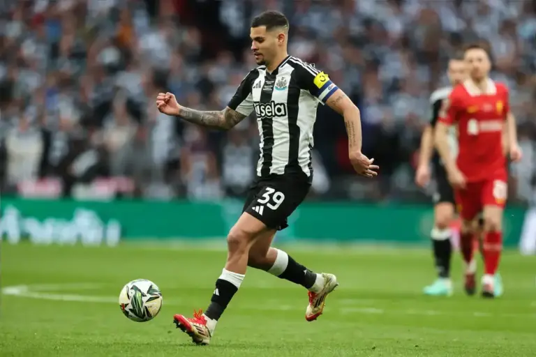 Bruno Guimaraes Talks Give Man Utd Fresh Casemiro Replacement Test