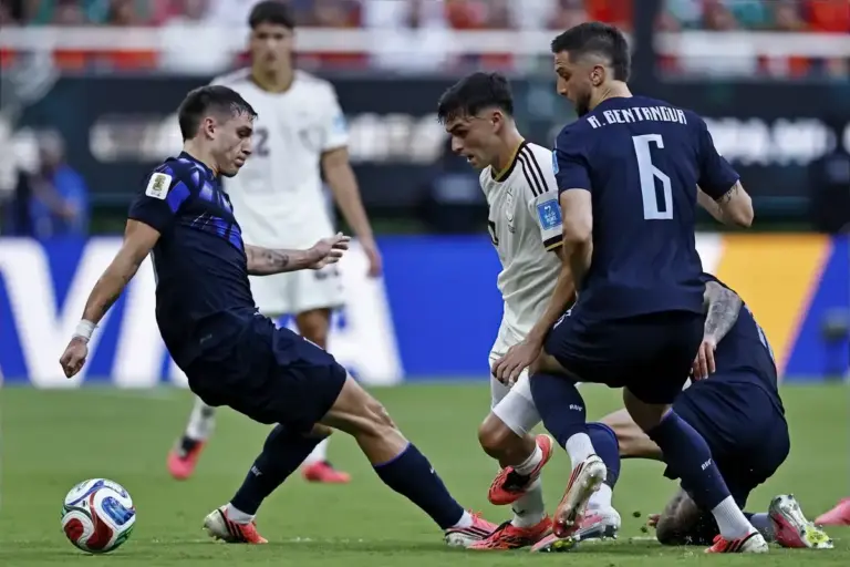 Manuel Ugarte Injury Hands Manchester United Midfield Problem
