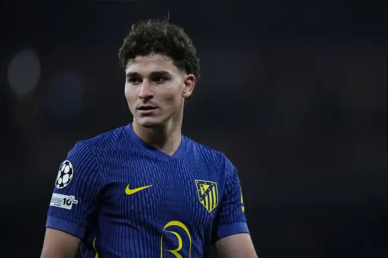 Manchester United Make Julian Alvarez Contact Amid Price Barrier