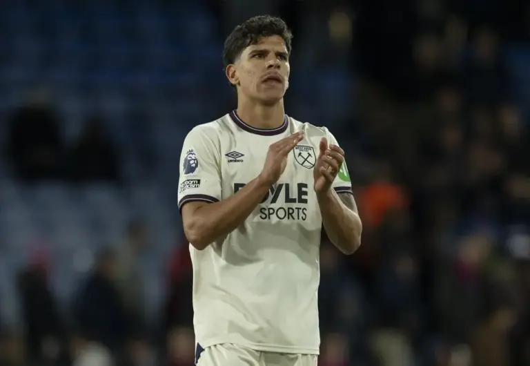 Mateus Fernandes Formal Bid Puts Manchester United Under Tottenham Pressure