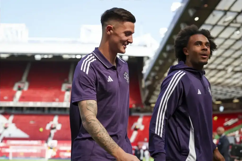Man Utd fans might not like this update on striker plans