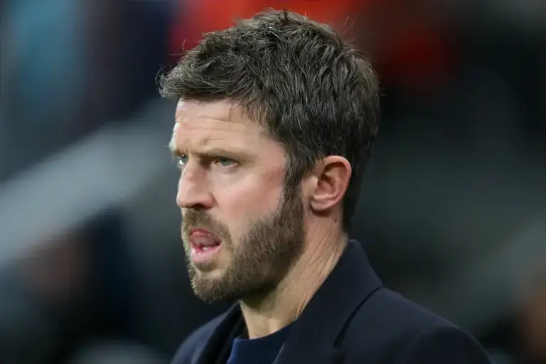Man Utd Fixtures Hand Carrick Early Schedule Gap After Break Change