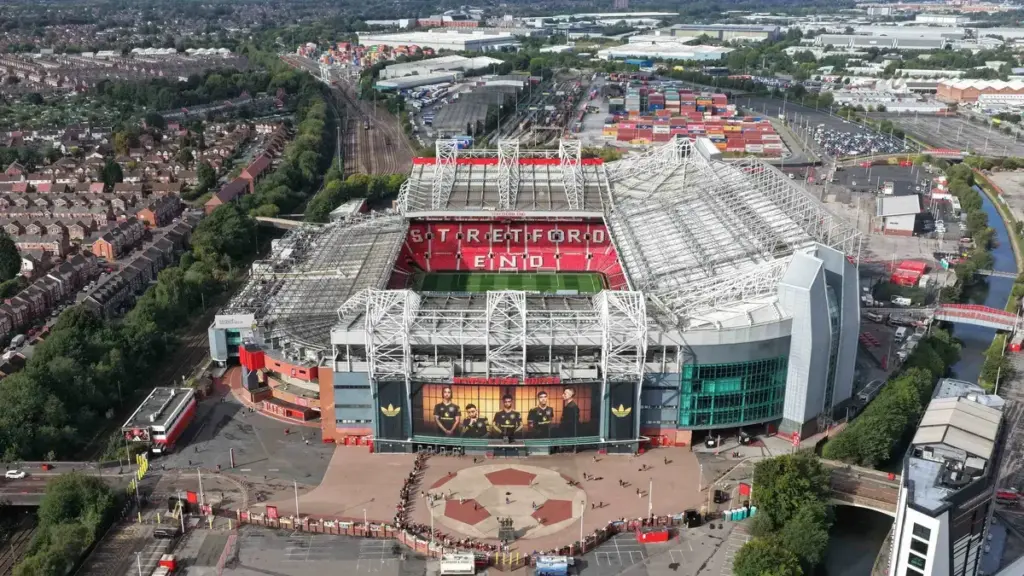 Manchester United Secure Land For New 100,000-Seater Stadium