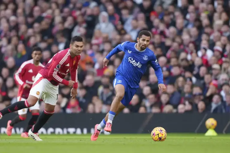 United’s Ndiaye pursuit stalls as Al Hilal edge closer