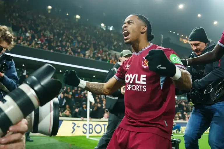 Manchester United Open Talks With West Ham Over Crysencio Summerville Transfer