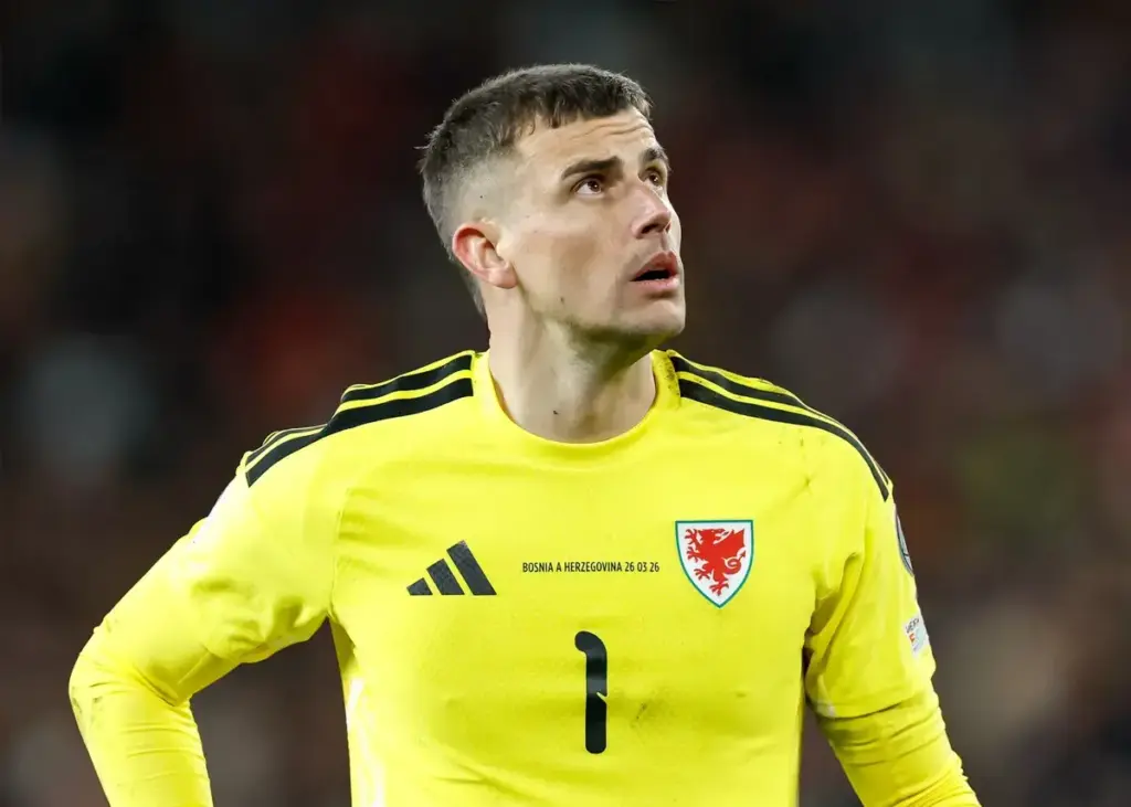 Karl Darlow studying Bruno Fernandes and ready to face Man Utd captain