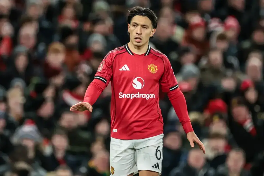Lisandro Martinez in Manchester United training kit