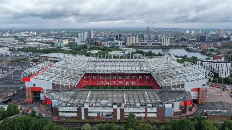Man Utd officially sign highly-rated Tottenham winger