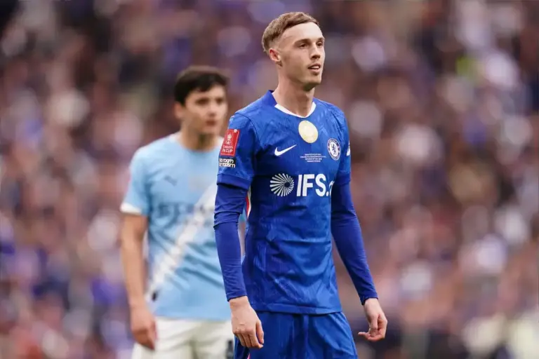 Cole Palmer sends message to £50m Man Utd signing after Chelsea exit