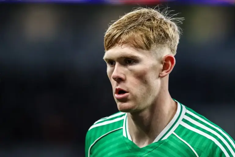 Manchester United identify Newcastle star as left-back option