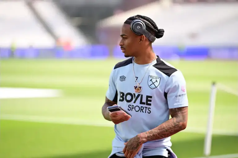 Crysencio Summerville Prefers Manchester United Transfer