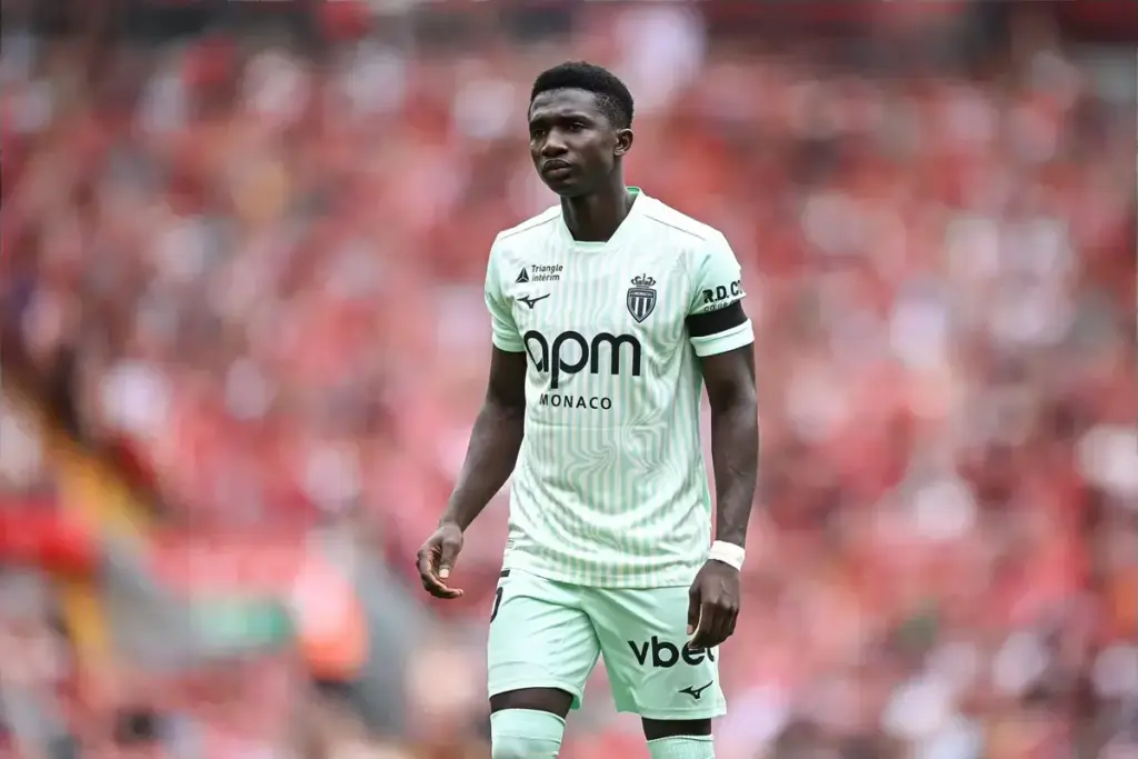 Manchester United make enquiry for Lamine Camara as £65m price emerges