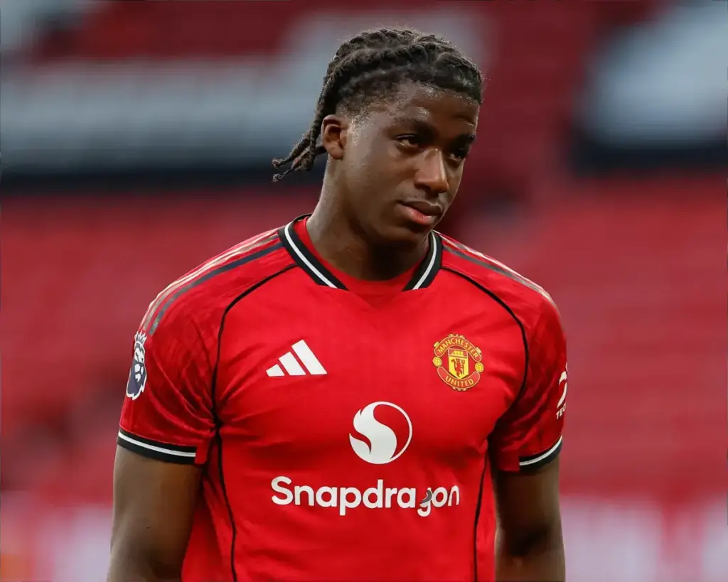 Man Utd academy gem faces shock exit after nine pro deals confirmed