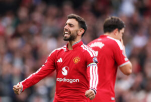 Bruno Fernandes backs up PFA crown with Ipswich masterclass