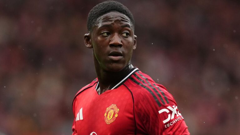 Manchester United Derby Defeat Marred by Pro Ref Goal Error