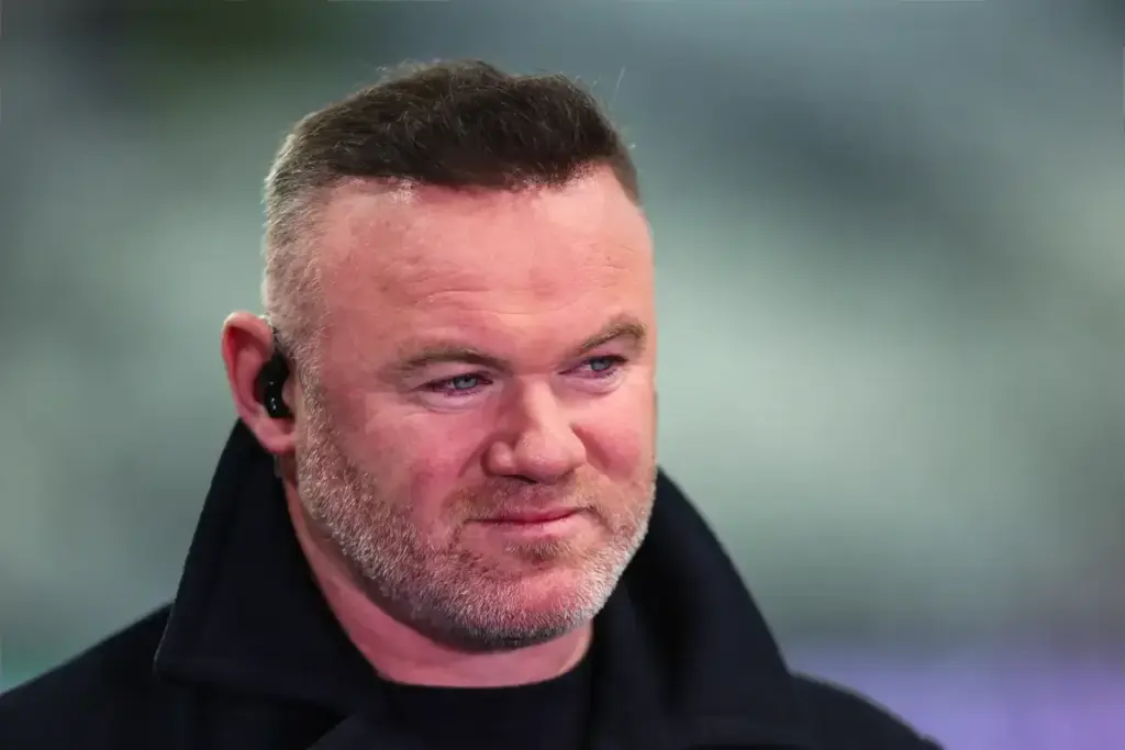 Wayne Rooney tears into Luke Shaw after Man Utd suffer Hull defeat