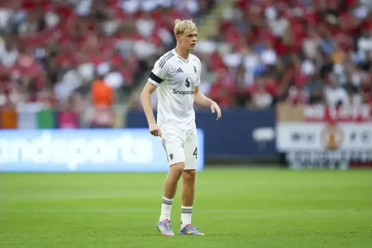 Man Utd agree Toby Collyer sale with huge 40% clause