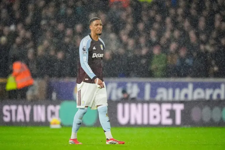 Alan Pardew tells Manchester United to make Ezri Konsa move