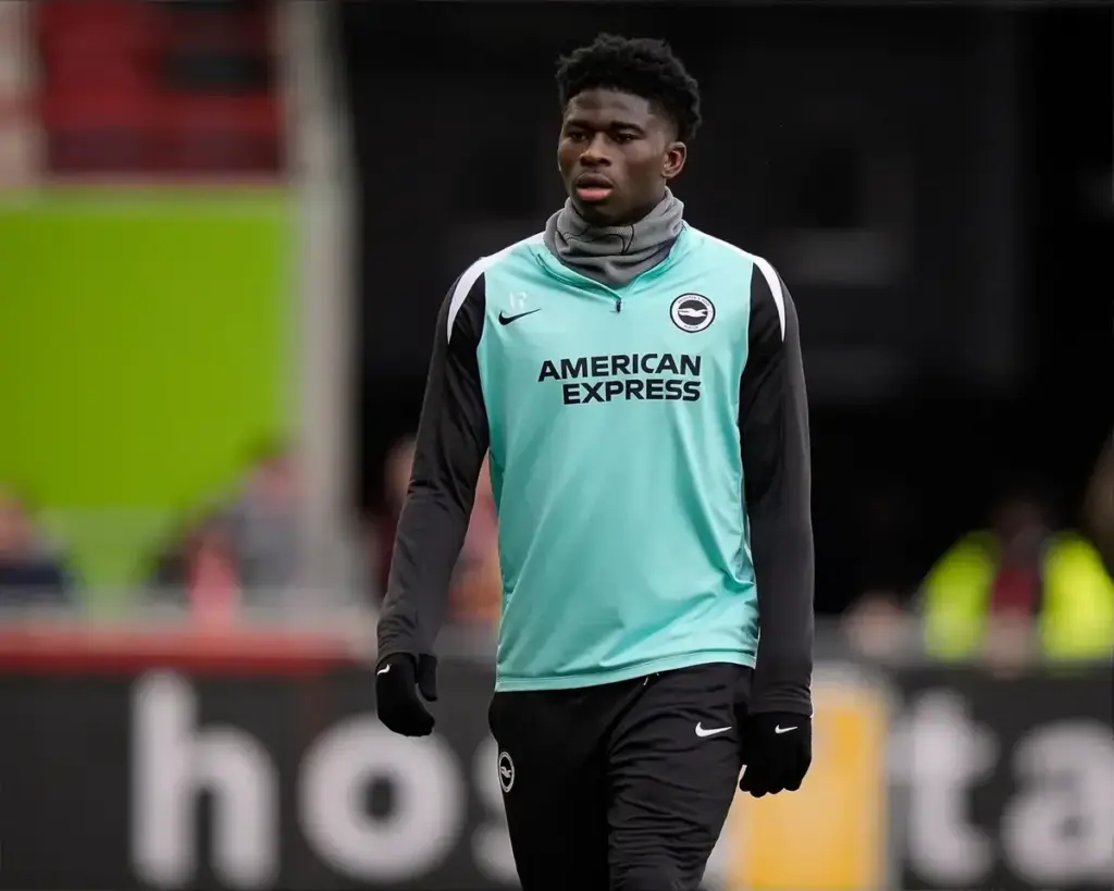 Man Utd consider new Carlos Baleba position after transfer rethink