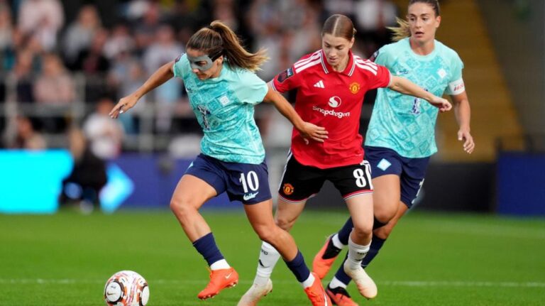 London City 2-1 Man Utd Women: Awujo goal comes too late in WSL opener