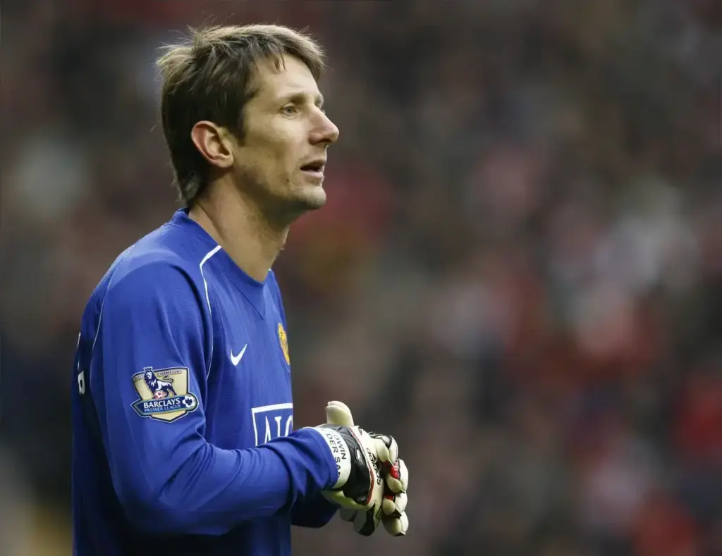 Edwin van der Sar reveals Manchester United move ahead of Fulham Clash