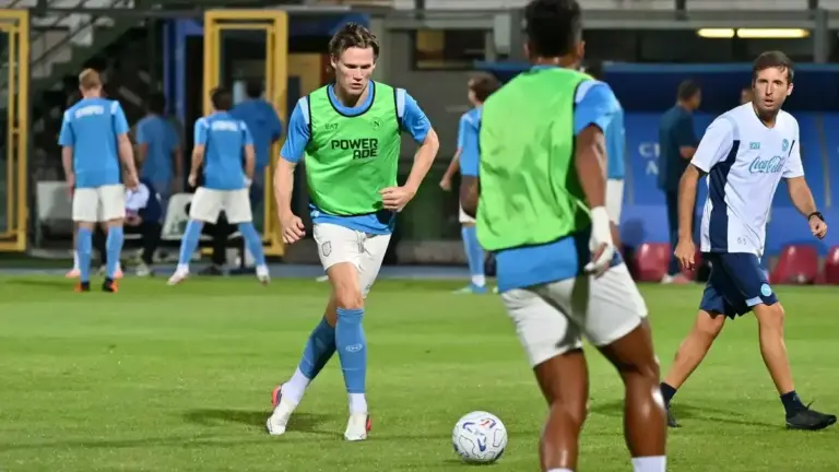 Scott McTominay returns to Napoli training after heart surgery