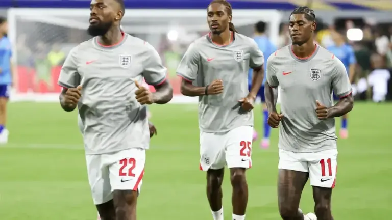 Ivan Toney Manchester United: Ivan Toney warming up alongside England teammates Marcus Rashford and Djed Spence