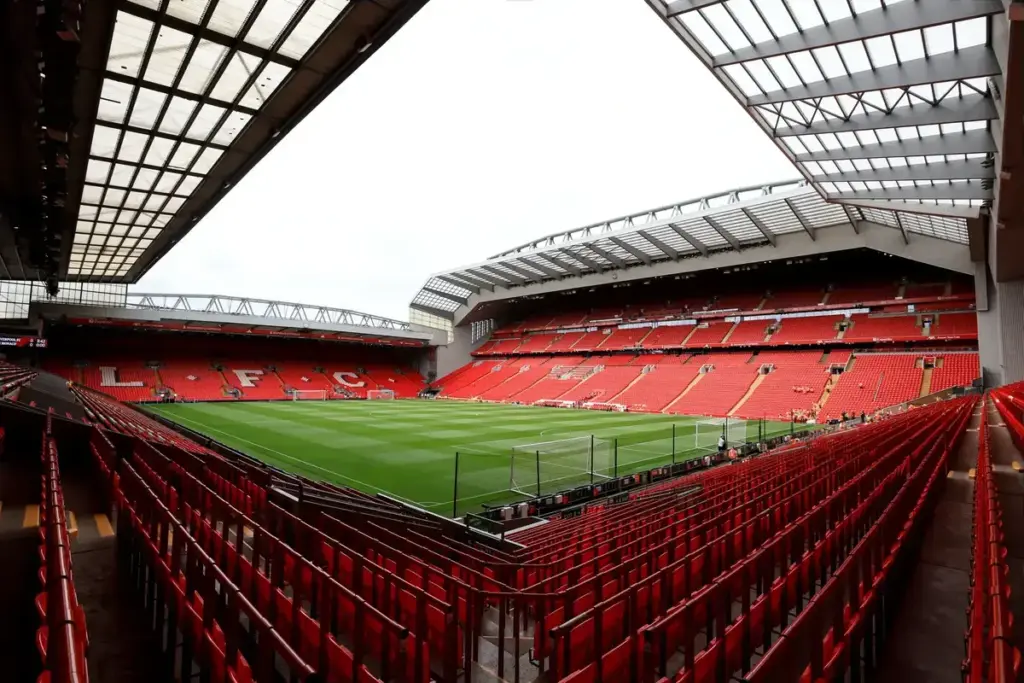 Man Utd make English history with 300th European Cup match