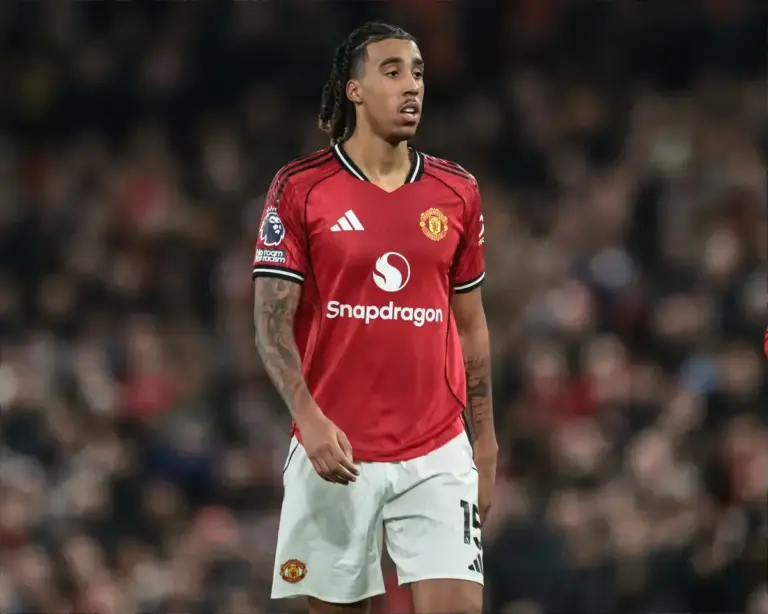 Leny Yoro doesn’t have a deadline to prove himself