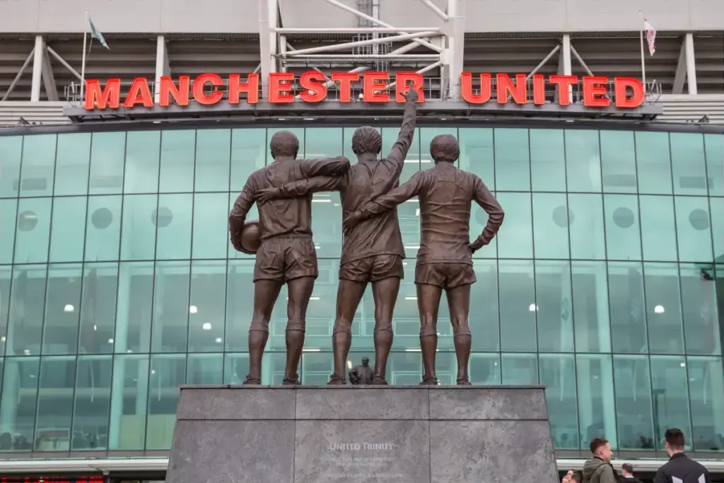 Manchester United News & Talking Points: Sesko, Fernandes, Shaw, Heaven and More