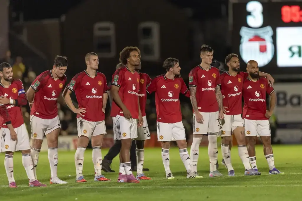 Manchester United Predicted Lineup vs Man City: Carrick set to Keep Sesko