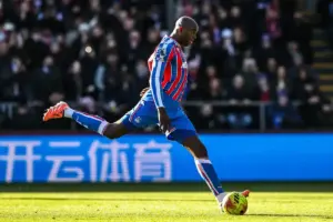 Dutch forward can help Manchester United sign Jean-Philippe Mateta