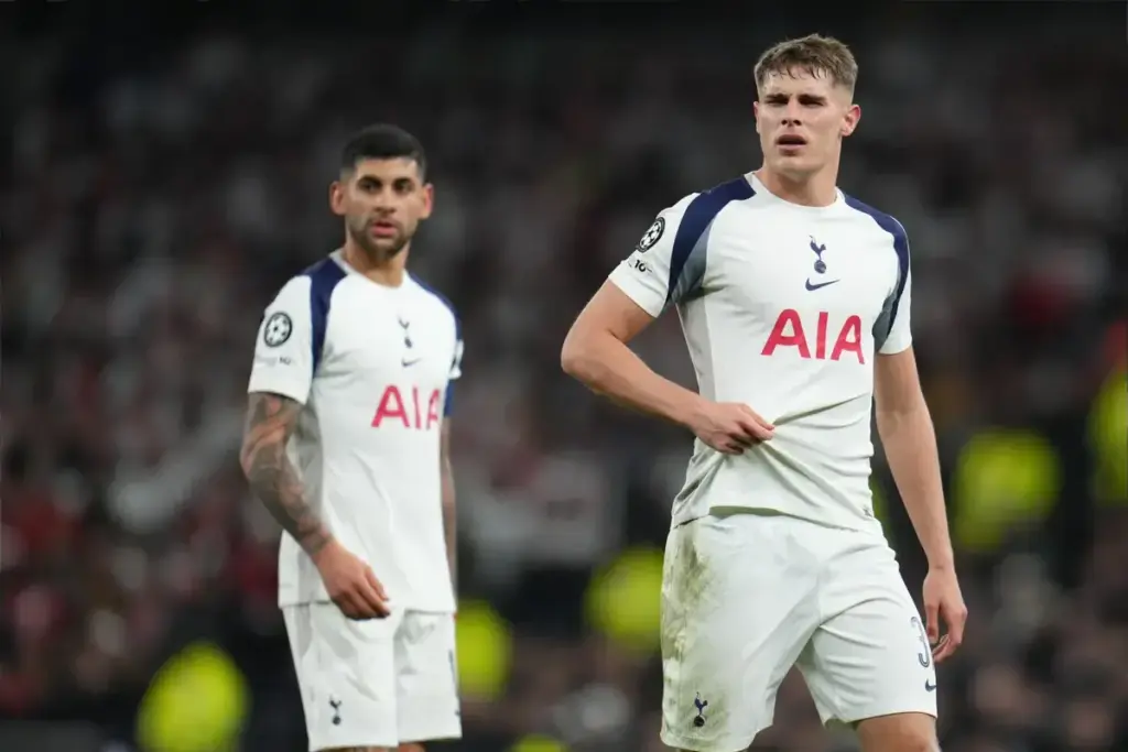 Manchester United make Micky van de Ven their top defensive target