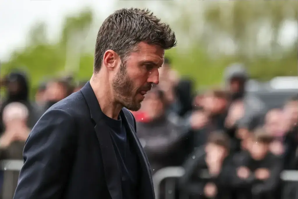 Michael Carrick handed lifeline ahead of Chelsea trip